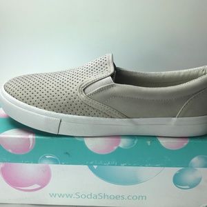 SODA Tracer-S Women's Cute Flat Round Toe Sneaker